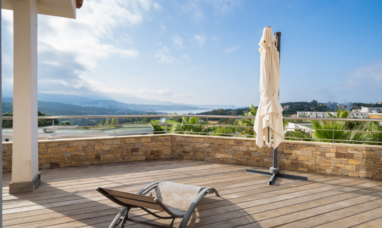 Ventes - Appartement T4 vue mer belle terrasse 35m2 - T4 et + - PORTICCIO/GROSSETO-PRUGNA