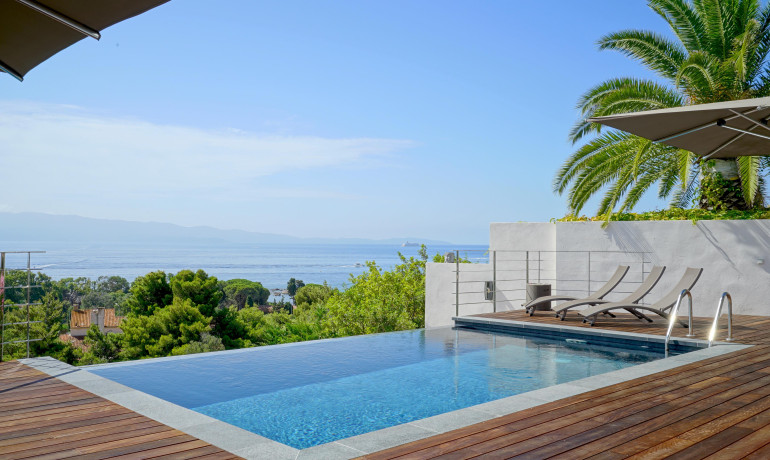 Ventes - Villa de prestige avec prestations de standing - Villa/Maison - AJACCIO - Sanguinaires